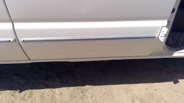 93-04 Van E150 Passenger Right Rear Moulding From Forward Door Back Trim Strip — photo 2
