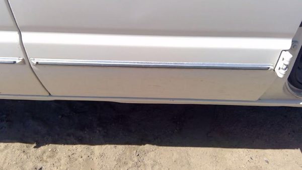 93-04 Van E150 Passenger Right Rear Moulding From Forward Door Back Trim Strip — photo 3