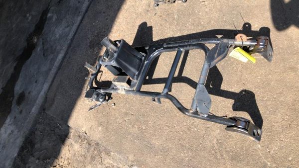 1995 Nissan Pathfinder Spare Tire Carrier Assembly Oem Wheel Rack — photo 5