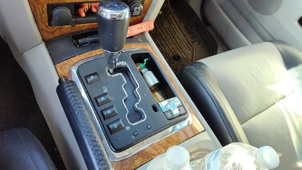 08 Grand Cherokee Floor Shifter Lever Assembly Shift Unit Automatic Transmission — photo 3