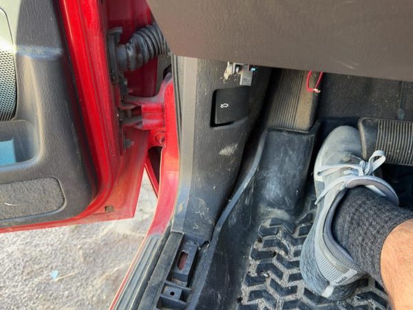 1999-2001 Jeep Grand Cherokee Driver Left Lower Kick Trim Panel Oem Gray Dlaz — photo 1