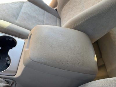 2004-2006 Kia Sorento Center Console Lid Only Oem Arm Rest Fold Down Beige Fc