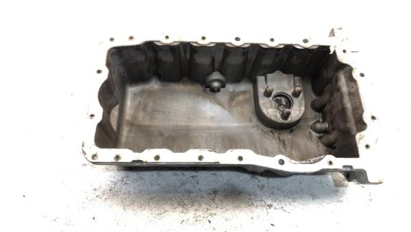 1999-2006 Vw Jetta Engine Oil Pan With Good Drain Plug Oem 2.0L 038103601Na — photo 5