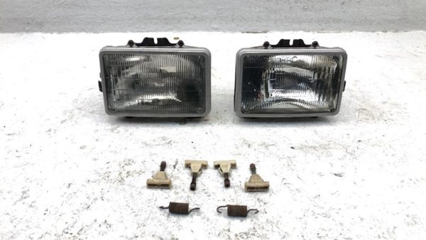 1980-1984 Deville Sedan Passenger Right Pair Of Headlights Oem 15194307 — photo 2