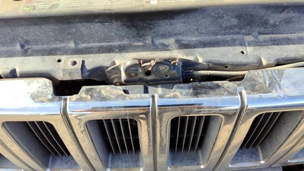 1993-1998 Jeep Grand Cherokee Hood Latch Assembly With Bracket Oem 55254771 — photo 3