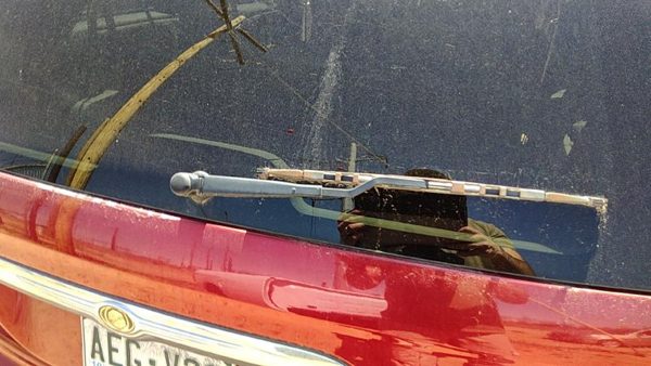 01-07 Town Country Back Glass Wiper Arm Oem Rear Window Blade Liftgate Hatch — photo 1