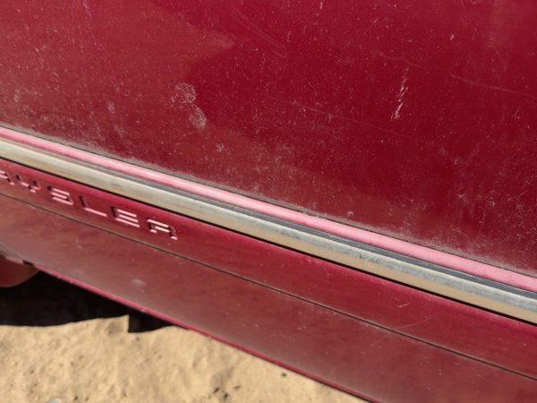 96-00 Town & Country Driver Left Front Moulding From Door Candy Apple Red Ph2 — photo 4