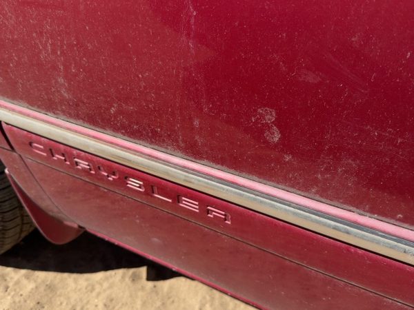 96-00 Town & Country Driver Left Front Moulding From Door Candy Apple Red Ph2 — photo 7