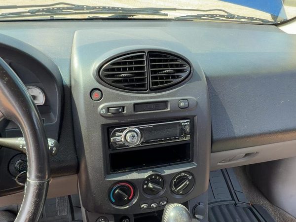 2004-2005 Saturn Vue Redline Trim Bezel Around Radio Surround Dash Panel Oem — photo 2