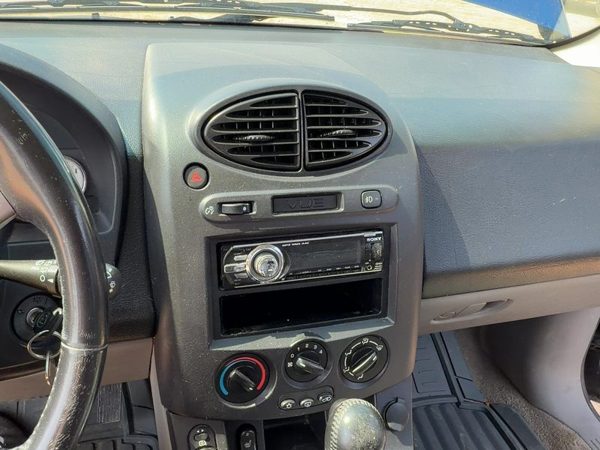 2004-2005 Saturn Vue Redline Trim Bezel Around Radio Surround Dash Panel Oem — photo 1
