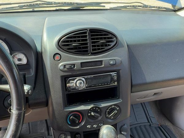 2004-2005 Saturn Vue Redline Trim Bezel Around Radio Surround Dash Panel Oem — photo 5