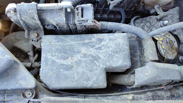 2011 Toyota RAV4 Engine Fuse Box 2.5L — photo 2