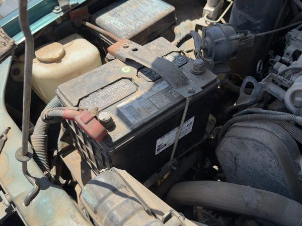 1993-1997 Isuzu Rodeo Complete Battery Box Mount Tray With Hold Down Oem — photo 1