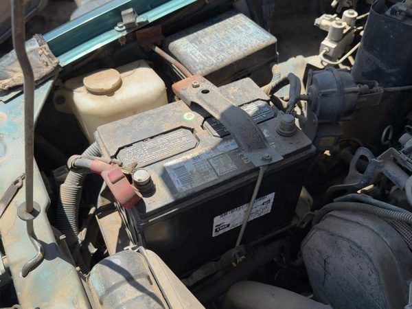 1993-1997 Isuzu Rodeo Complete Battery Box Mount Tray With Hold Down Oem — photo 2