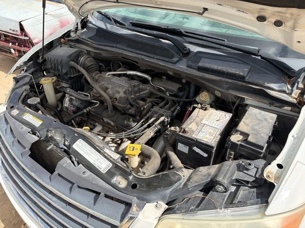 2010 Chrysler Town — vehicle photo 2