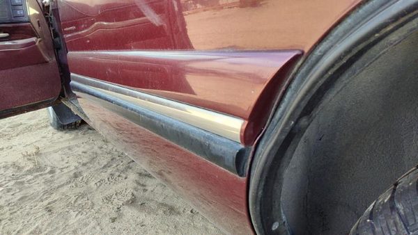 98 Buick Lesabre Driver Left Rear Moulding From Door Back Trim 51B Bordeaux Red — photo 3