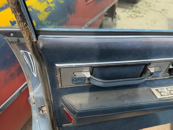 1986-1991 Olds 88 Driver Left Front Door Trim Panel With Master Switch Blue — photo 2