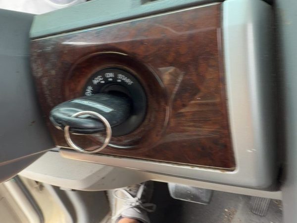 10 Town & Country Ignition Switch Assembly With Key Complete Electrical Oem — photo 3