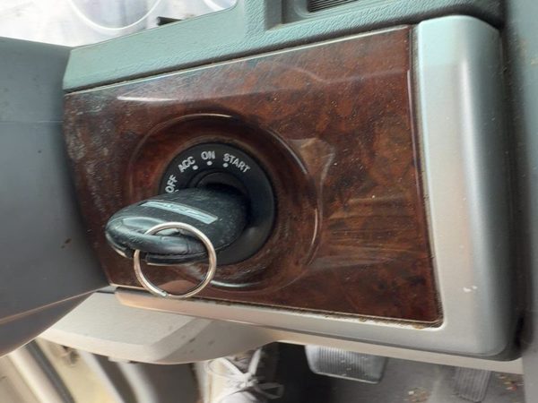 10 Town & Country Ignition Switch Assembly With Key Complete Electrical Oem — photo 4