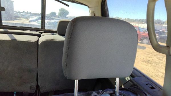 2004 LH Nissan Titan Pair Of Front Headrests OEM Left Right Set Seat 8640085801 — photo 2