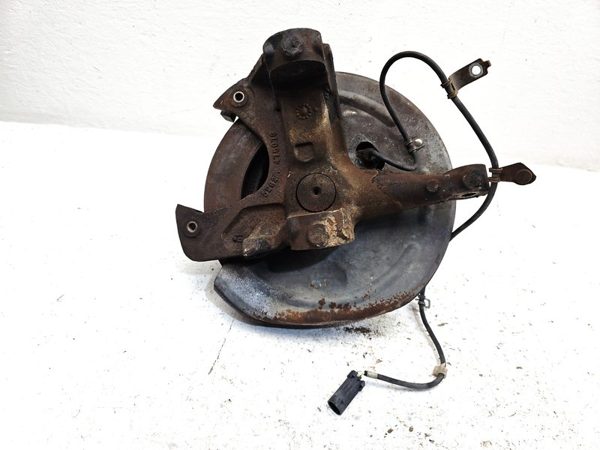 93-96 Gmc Van 3500 Driver Left Front Spindle Steering Knuckle With Wheel Hub Oem — photo 3