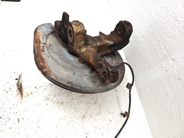 93-96 Gmc Van 3500 Driver Left Front Spindle Steering Knuckle With Wheel Hub Oem — photo 7