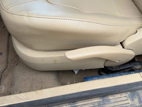 2003-2010 Vw Beetle Convertible Driver Left Side Seat Trim Panel Oem Tan — photo 2