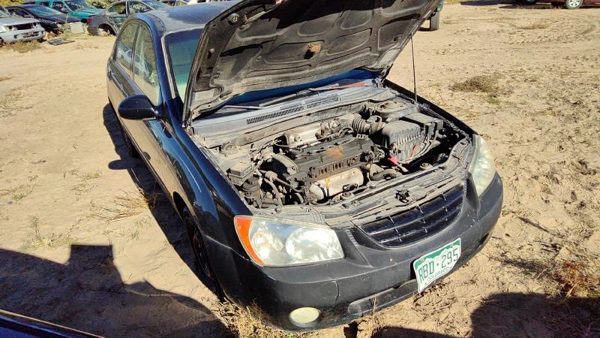 2005 Kia Spectra — vehicle photo 2