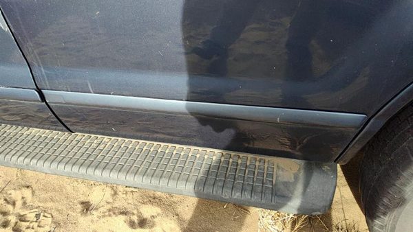 03-05 Ford Explorer Driver Left Rear Moulding From Door Back Trim Strip Blue Ld — photo 1
