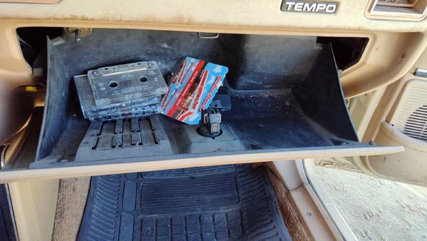1984-1987 Ford Tempo Glove Box Assembly Complete Door With Latch Oem Tan — photo 4