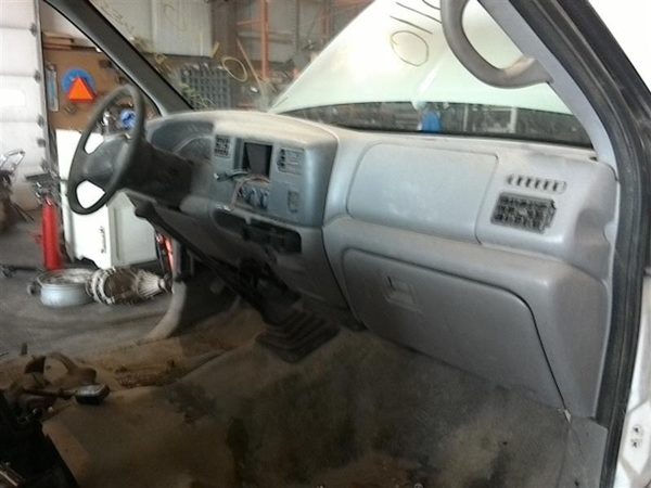 2000 Ford F-450 Super Duty — vehicle photo 2
