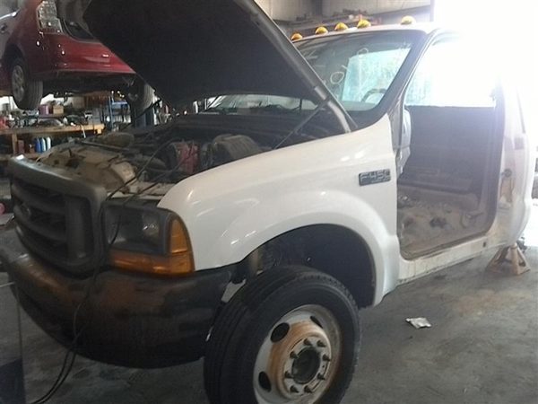 2000 Ford F-450 Super Duty — vehicle photo 5