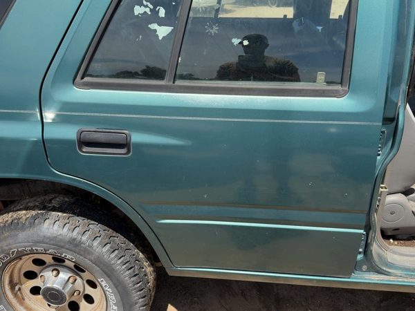 1995 Isuzu Rodeo Rear Door RH Green 732 — photo 2