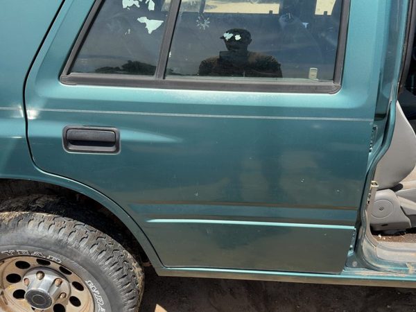 1995 Isuzu Rodeo Rear Door RH Green 732 — photo 1