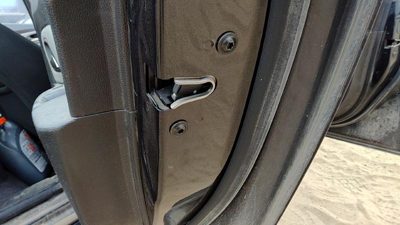 2011 RH Passenger Right Rear Door Latch With Rods/cables OEM Back