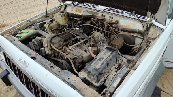 1992 Jeep Cherokee — vehicle photo 7