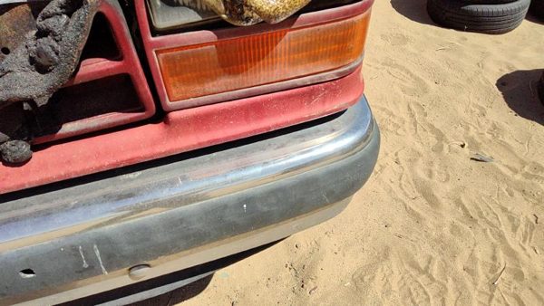 1989-1990 Ford Bronco 2 Trim Strip Between Bumper And Grille Oem Red F0Tz8200C — photo 6