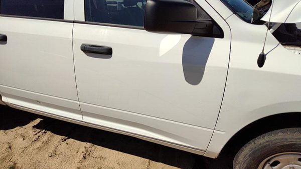 2016 Ram 1500 Front Door RH White PW7 — photo 2