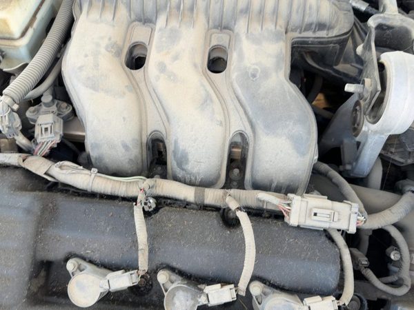 05-07 Fivehundred Complete Fuel Rail With Injectors Set Loaded Oem 3.0L Dohc — photo 1
