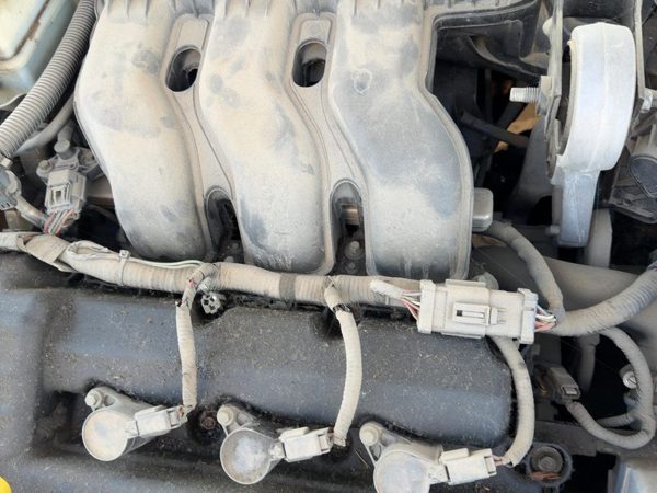 05-07 Fivehundred Complete Fuel Rail With Injectors Set Loaded Oem 3.0L Dohc — photo 3