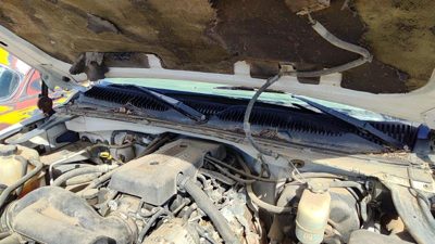 1999-2006 Chevy Silverado 1500 Windshield Wiper Cowl Vent Trim Panel Oem Cover