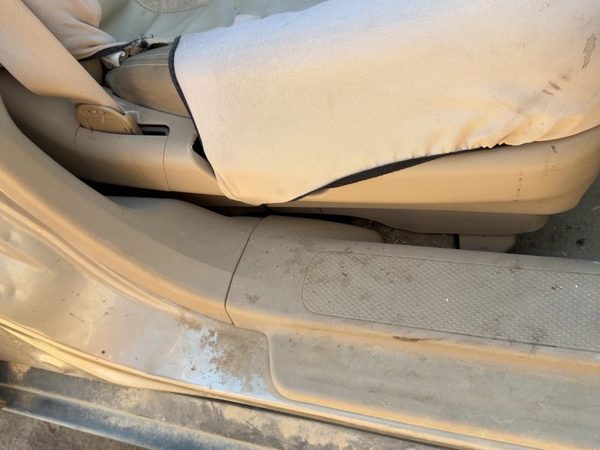 2005-2006 Honda Crv Passenger Right Side Seat Trim Panel Oem Tan — photo 4