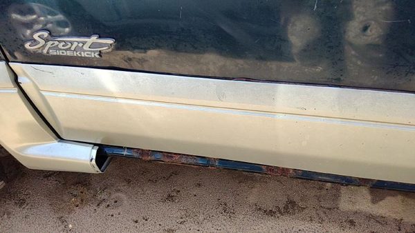 1996-1997 Suzuki Sidekick Driver Left Front Moulding From Door Oem Trim Strip — photo 4