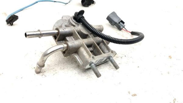 13-18 Dodge Ram 4500 6.7L Cummins Diesel Fuel Filter Water Separator Housing Oem — photo 7