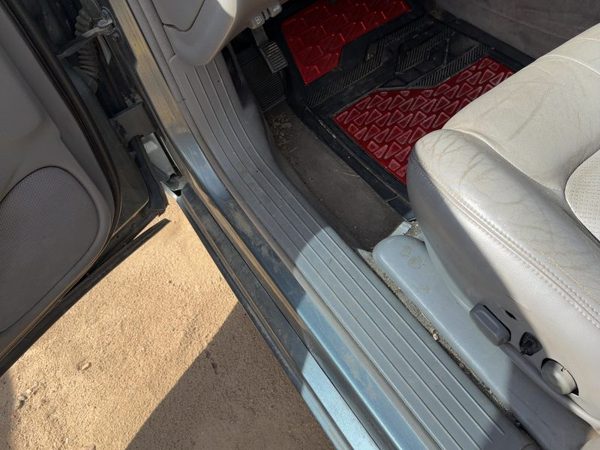 2003 Cadillac Seville Driver Left Lower Kick Trim Panel Oem Dark Gray 145 — photo 4