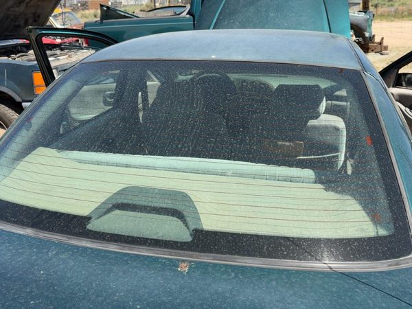 95-01 Chevy Lumina 4 Door Sedan Heated Back Glass Rear Window OEM 10165836 — photo 4