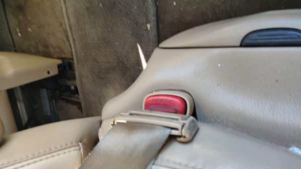 1998 Town & Country Passenger Right Front Seat Belt Buckle Receiver Oem K5 Camel — photo 3