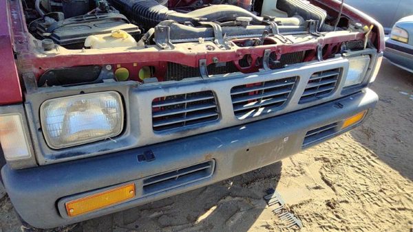 1993-1997 Nissan Hardbody Front Grille Assembly Oem Black 6231055G00 — photo 1