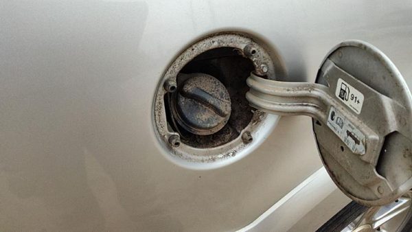 2003-2005 Lincoln Aviator Fuel Filler Neck Assembly With Gas Cap Oem 6L2z9034cb — photo 1