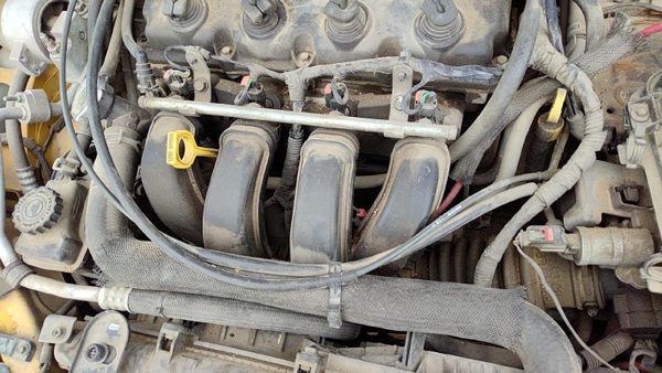 2000-2005 Dodge Neon Intake Manifold Oem 2.0L 04777379 — photo 4